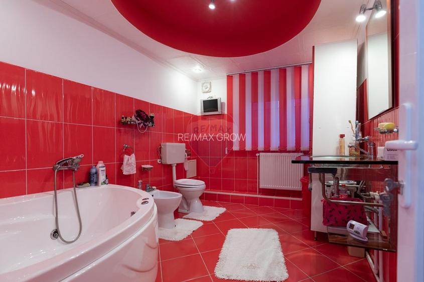 Casă / Vilă cu 6 camere de vânzare - 7