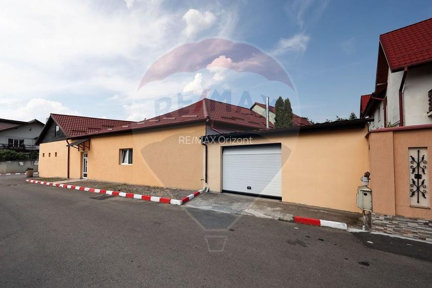 Casa si Spatiu comercial  în zona Centrala Secele - 17