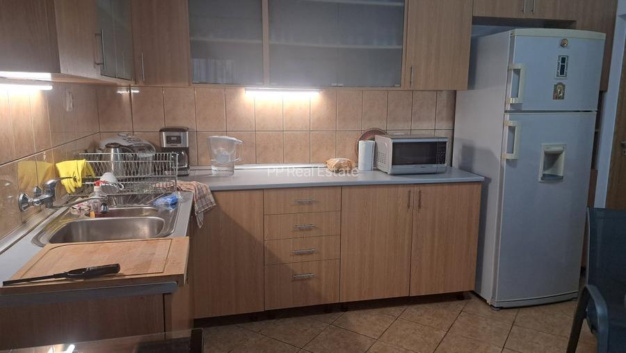 Vila compusa din P+M situata in zona Abator - 13