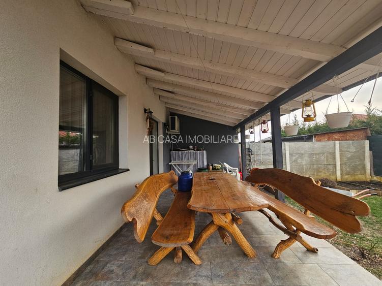 Duplex pe parter, între Moșnița Nouă și Urseni, cu 2 băi, 2 terase, comision 0% - 21