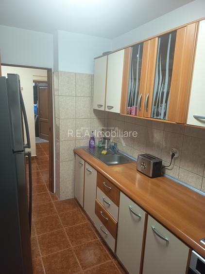4 camere - decomandat - parcare + boxa - 4