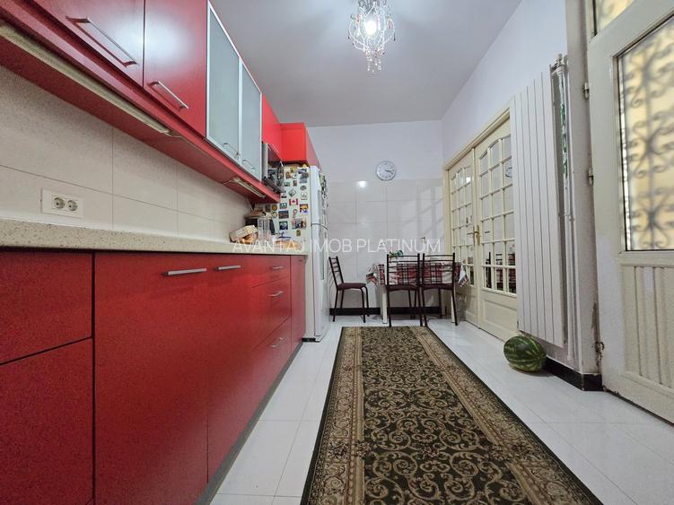 Eminescu - Petrom, constructie 2007, singur curte, 6 camere, 260mp teren - 20