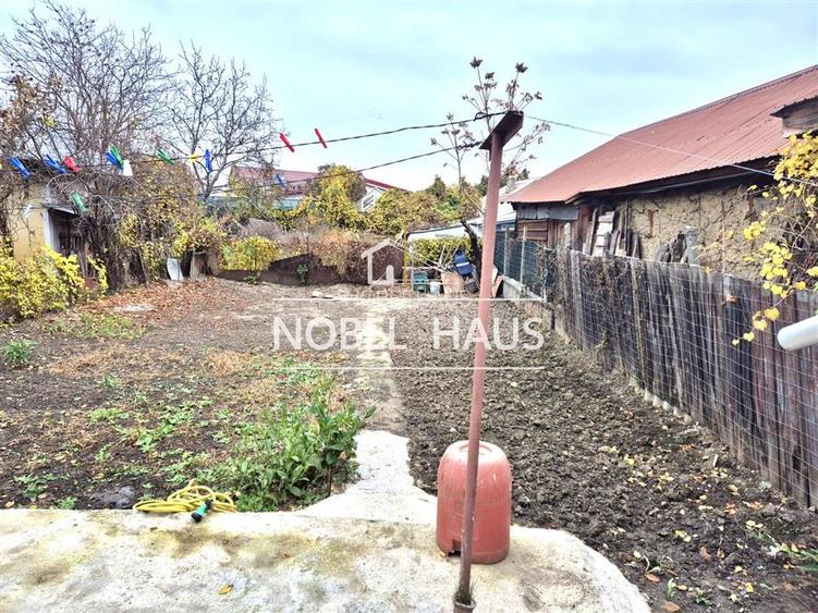 Casa si teren, central Barlad, str Al Sahia - 3