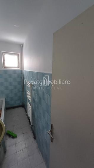 Apartament 3 camere, hol patrat, 2 balcoane,etaj intermediar, Unirii - 13