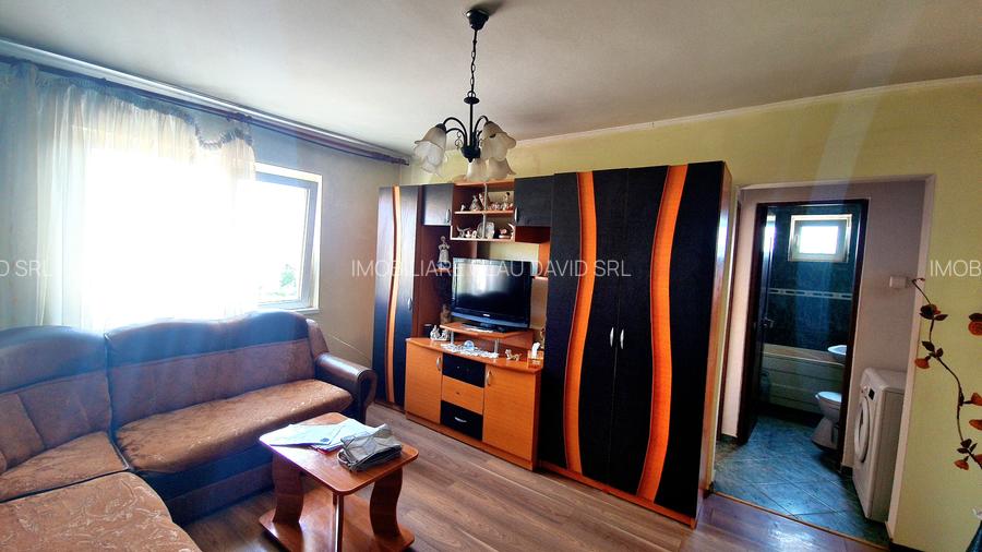 APARTAMENT 2 CAMERE SEMIDECOMANDAT ET 3 - 3