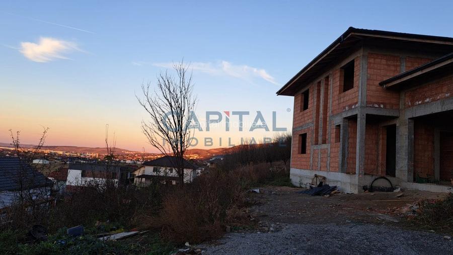 Casa cu garaj, zona Planoare - 5