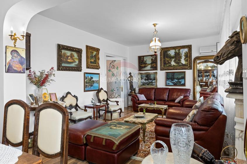 Apartament spațios de vânzare în zonă selectă -Strada Mozart - 21