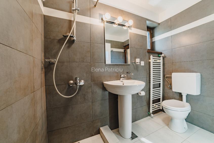 Sat Pestera,  Rezervatia Piatra Craiului, Brasov, Casa  plus teren 10 621 m - 10