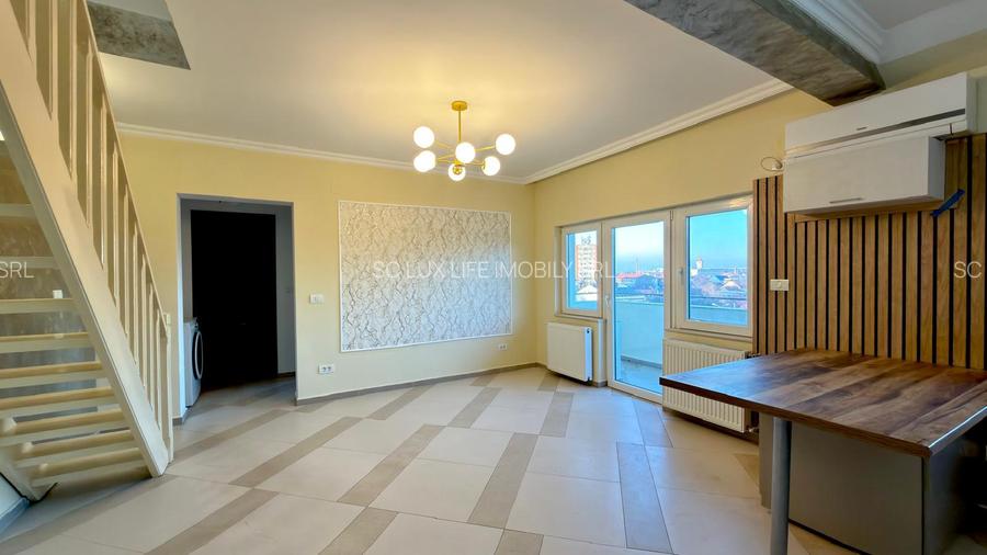 Vand apartament 3 camere Dambovita mansarda 92000 euro - 11