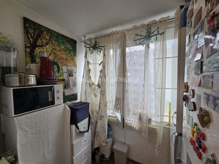 Ap. 2cam,dec,renovat total,et.5,bl.reabilitat,1 min distanta metrou. - 12