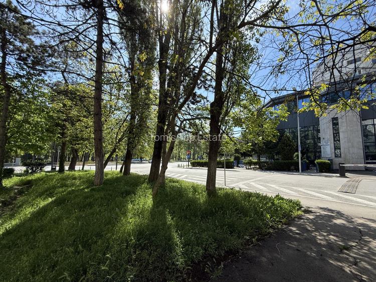 Apartament de vânzare cu 4 camere in Tomis Nord, Vedere parc, etaj 1 - 21