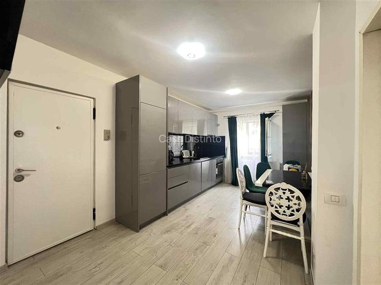 Apartament cu 3 camere Republicii Canal 7 - 12