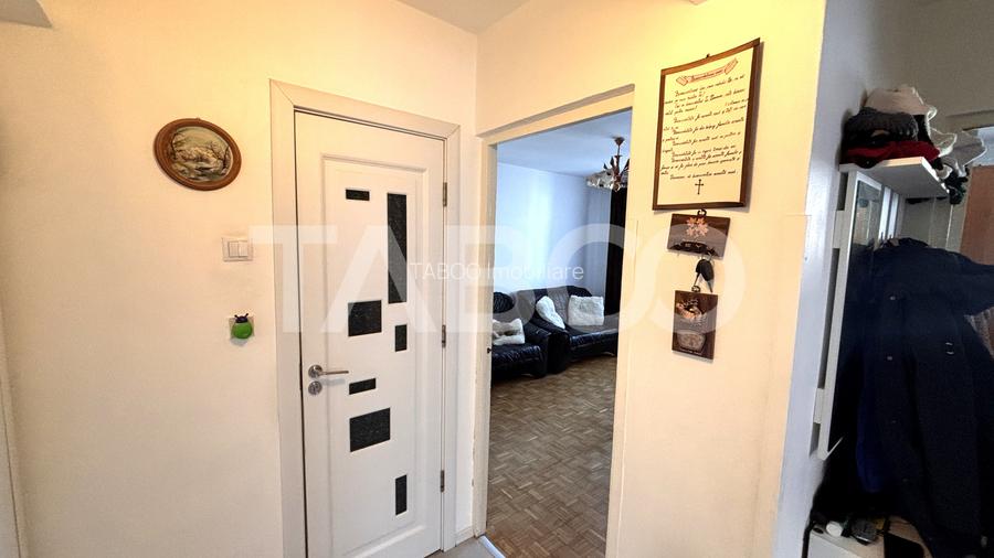 Apartament 3 camere  decomandat 49mpu + balcon zona Strand Sibiu - 6