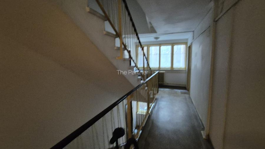APARTAMENT 3 CAMERE DE VANZARE GORJULUI - 18