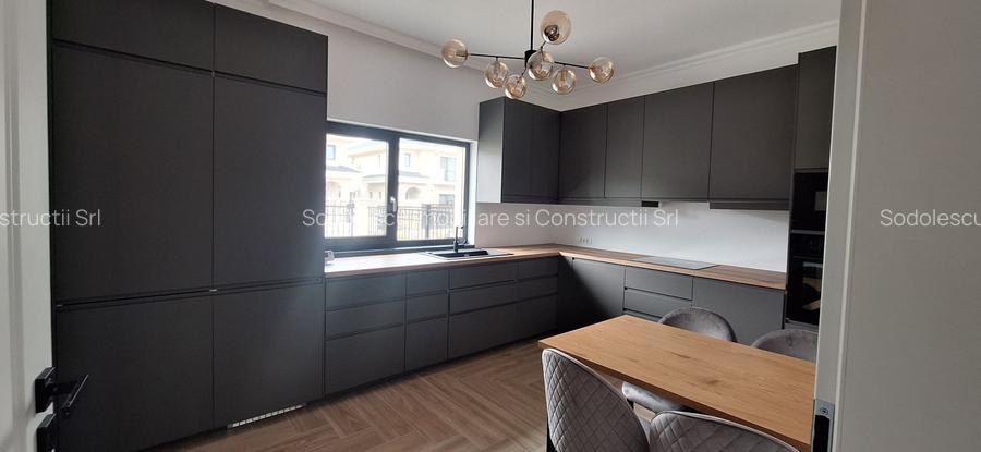 Duplex frumos cu arhitectura mediteraneana - 10