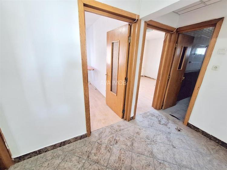 Apartament 3 camere decomandat, zona Nord - 14
