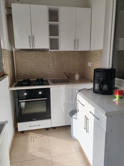 Apartament modern minimalist complet utilat