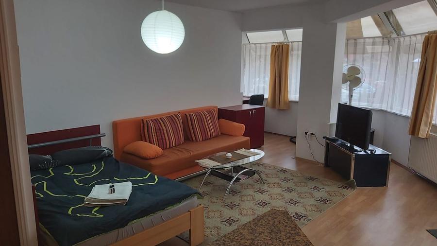 Apartament cu o cameră /35 mp/ intrare separată/ finisat modern