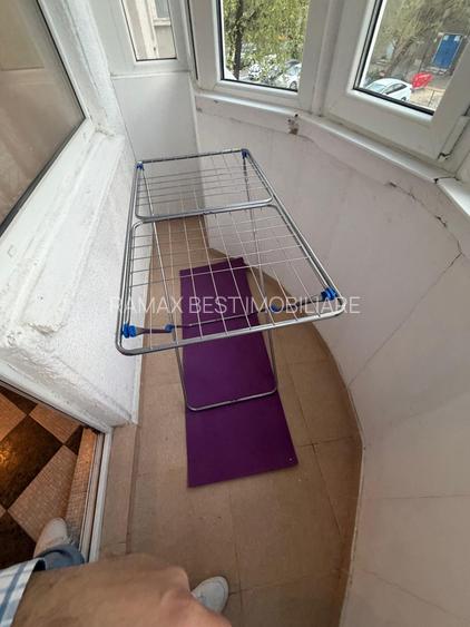 Piata Muncii 1 minut metrou - vedere spate - bloc 1986 - 6