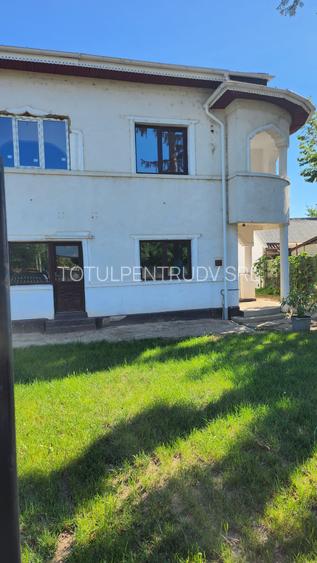 Vila superba 8 camere ,stil conac Brancovenesc - 3