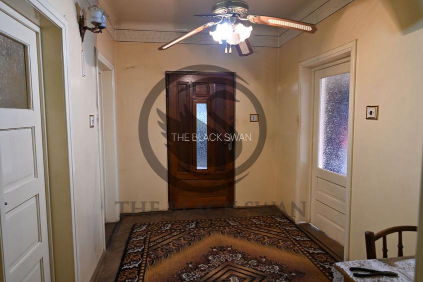 Casa cu 6 camere de vanzare | Zona Ultracentrala, Baicoi | Comision 0% - 19