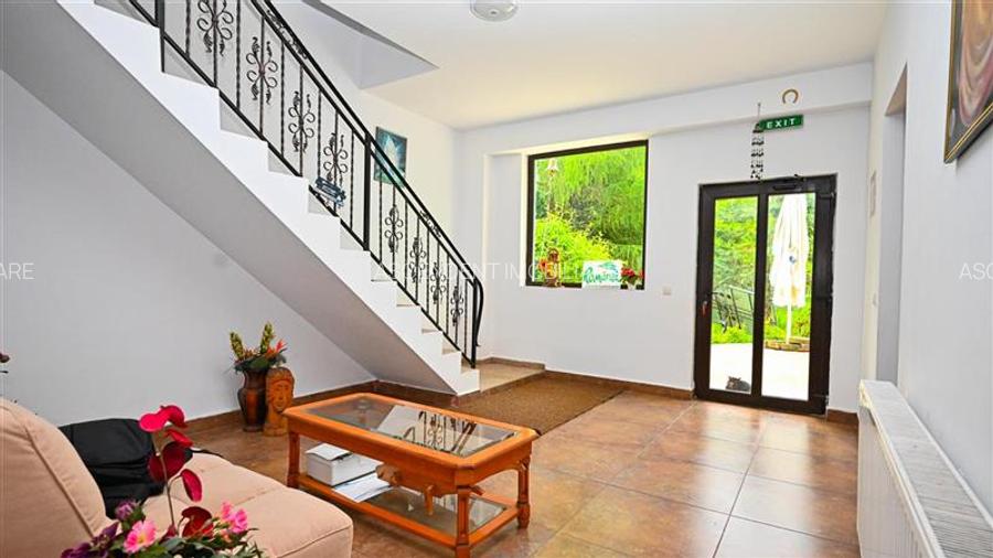 In cartea de povesti a Pietrei Craiului, ansamblul turistic functional,Plaiul Fo - 6