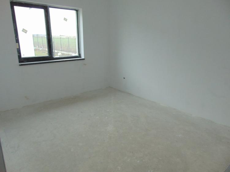 DE LA DEZVOLTATOR FARA COMISION casa cu 4 camere 2 bai placa beton LA CHEIE