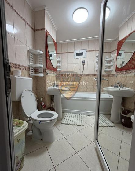 4 camere, 2 bai, zona CET in fata cu scoala si gradinita, etaj 3 / 4, 71 mp, gaz - 4