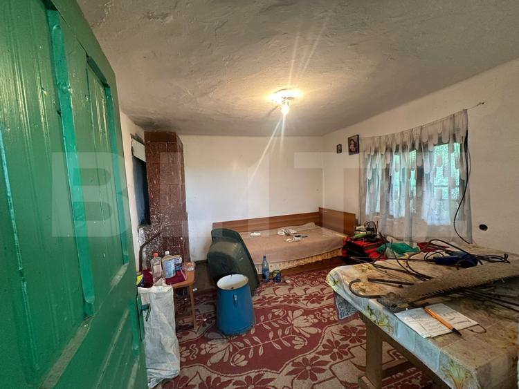 Casa de vanzare, 3 camere, 80 mp + teren de 2.077 mp - Curtisoara