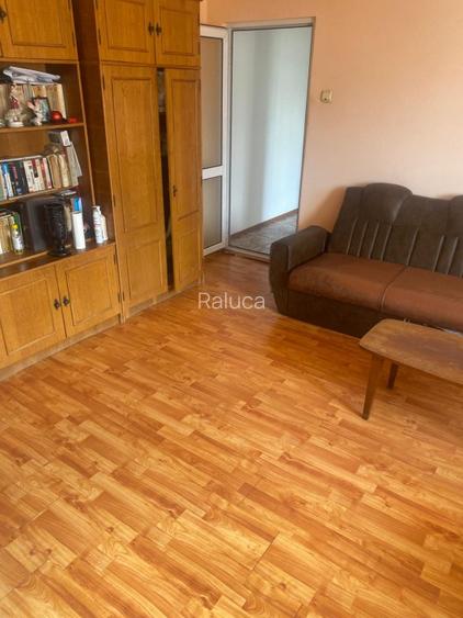 Vand apartament 3 camere – Central, Oltenița – Foarte spațios si luminos - 8