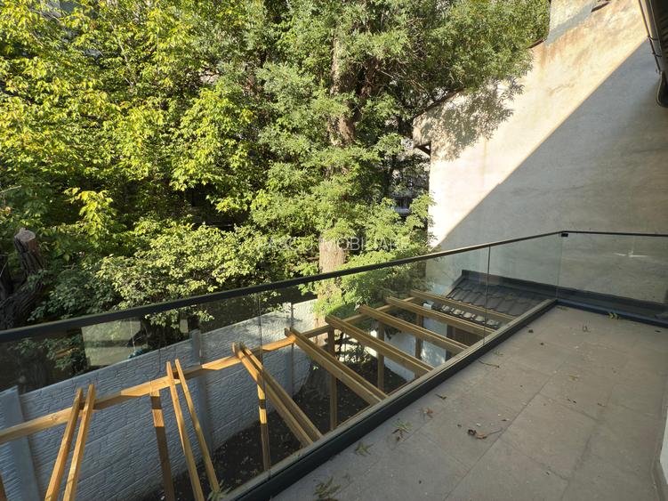 Metrou,Eroii  Revolutiei  PADESUL Vila 2024 ,Finisaje lux ,BINE CONSTRUITA 6 cam - 16