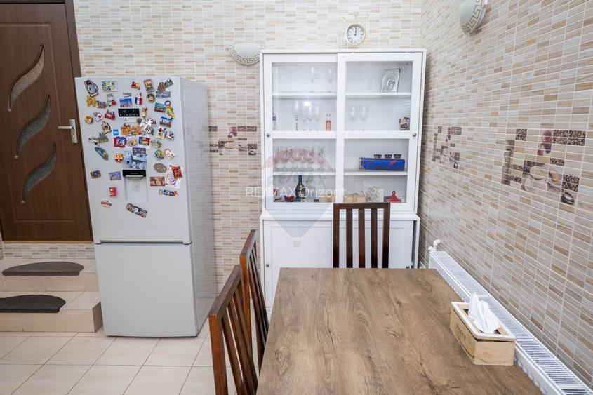 Vila 5 camere complet mobilata, foișor, teren generos - 44