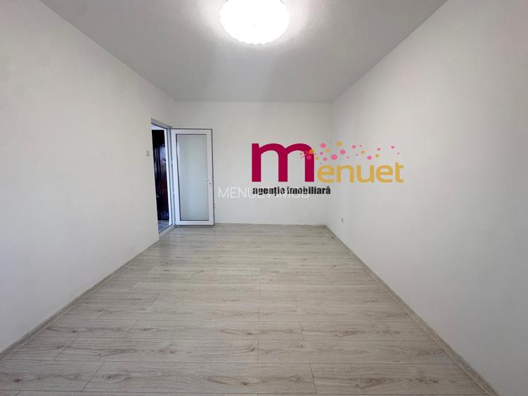 Apartament 3 camere ,renovat,zona Centrala - 11