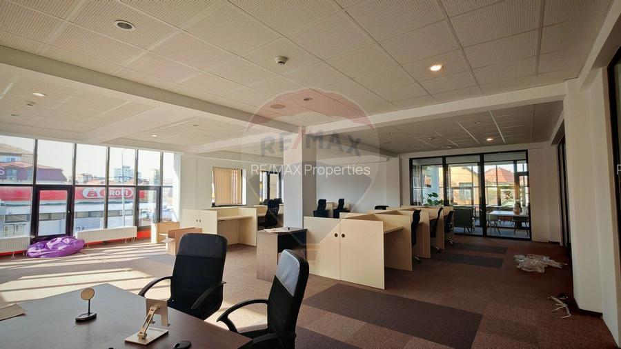 Cladire de birouri de 943.29mp de vânzare în zona Hipodrom 1 - 8