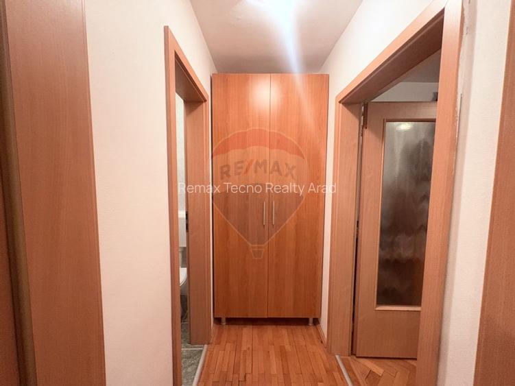 Apartament cu 2 camere -parter, cu centrala proprie - 4
