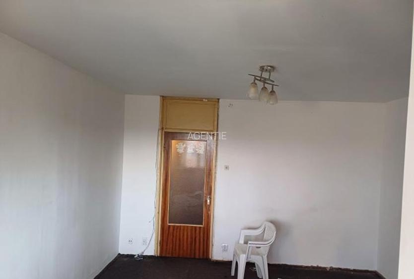 Nicolae Grigorescu-piata Titan-bloc 1980 - 3