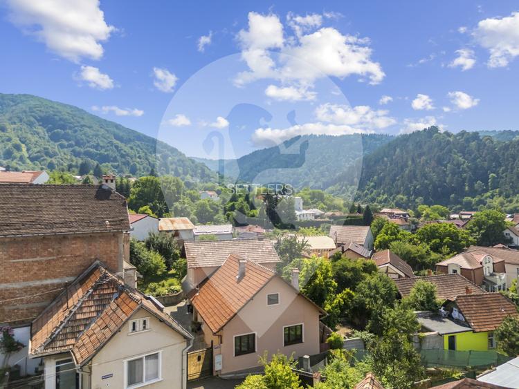 Casa singur in curte Schei - 6