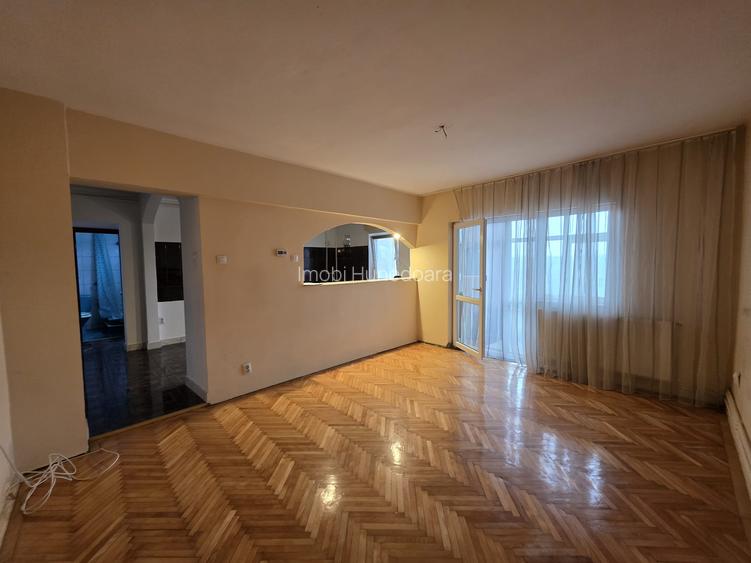 Apartament 4 camere de vânzare SU 78 mp, 2 bai - Simeria 2, Jud. Hunedoara - 12