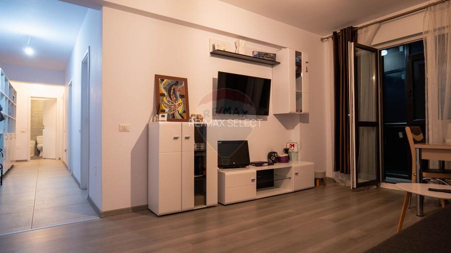 Vanzare apartament 3 camere, decomandat spatios si luminos, Dobroesti - 2