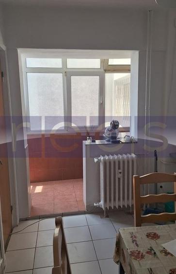 DE VÂNZARE APARTAMENT 4 CAMERE – CALEA VICTORIEI – BLOC REABILITAT - 3