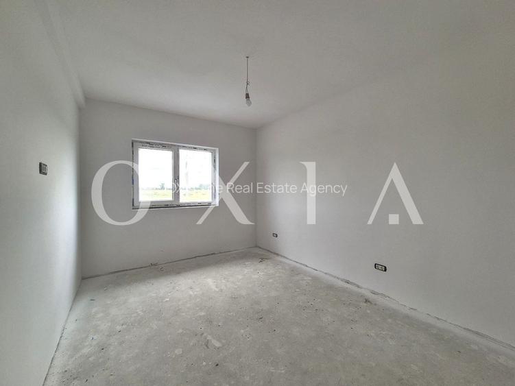 AX1046 Giroc, Zona Esso, 1/2 Duplex Cu 5 Camere - 8