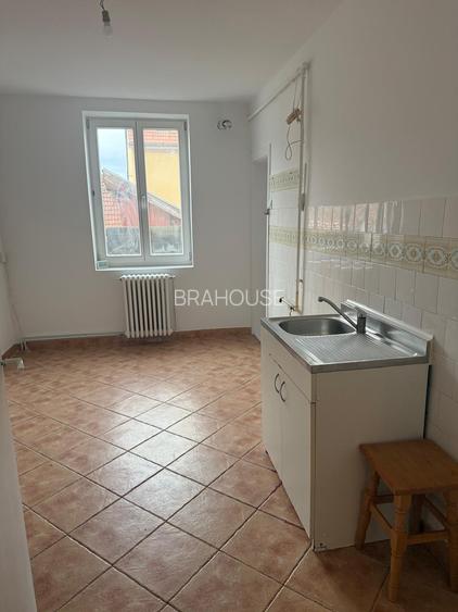 Apartament 4 camere – Strada Lungă | Curte, garaj, pivniță | Zonă centrală - 8