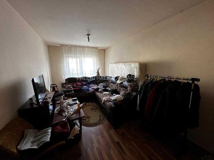 Apartament 3 camere Tractorul-Cerna,decomandat,122500 Euro - 3