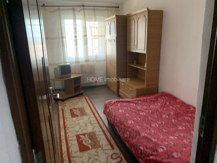 Apartament de vanzare, 3 camere - 4