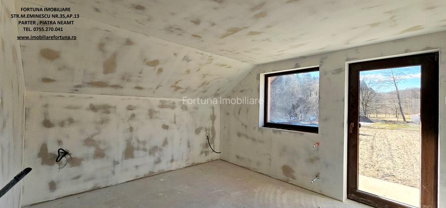 Casa P+M si 1400 mp teren, langa parau si padure,com.Piatra Soimului - 9