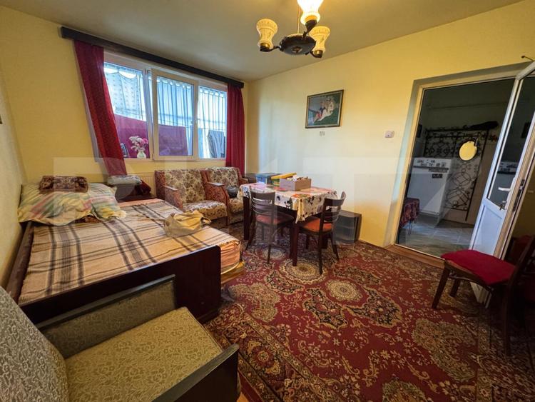 Apartament 2 camere, 46 mp, balcon 8 mp, boxă - Micro 4, Hunedoara