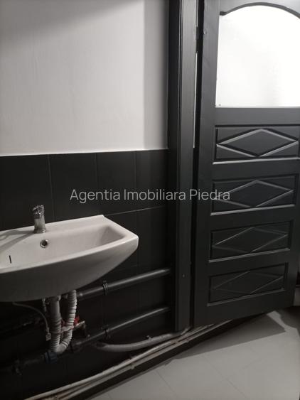 Inchiriez hala situata in Lazaret,200m,pretabila spalatorie,service - 10