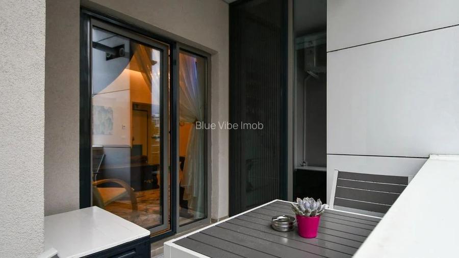 Seaside Living: 2-Room Apt, 250m from Beach + Private Parking - 2