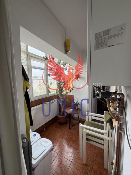 3 decomandate 1 Mai - 18