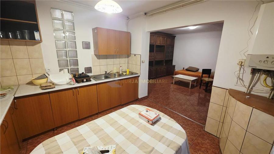 APARTAMENT 3 CAMERE 66 MP ZONA DENNVER CARTIER MANASTUR